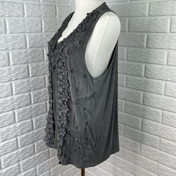 POL APPLIQUÉ EMBROIDERED SLEEVELESS V NECK BOHO BLOUSE TANK GRAY WASHED SZ LG - Picture 5 of 11